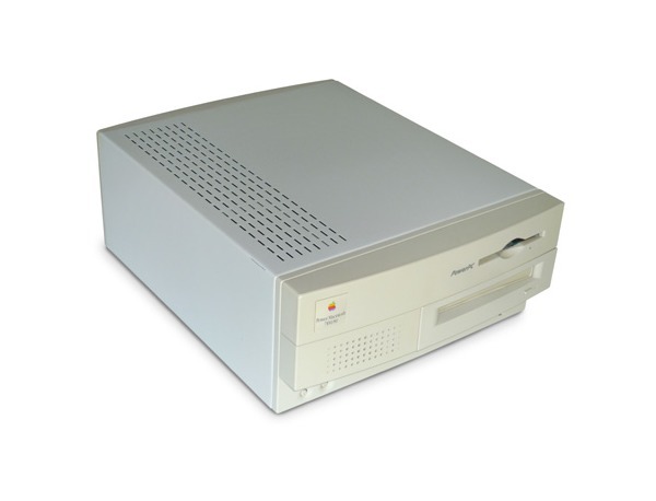 Apple Macintosh 7100 computer